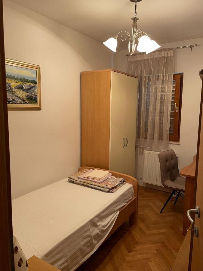Apartman Ivan Трогир Екстериор снимка