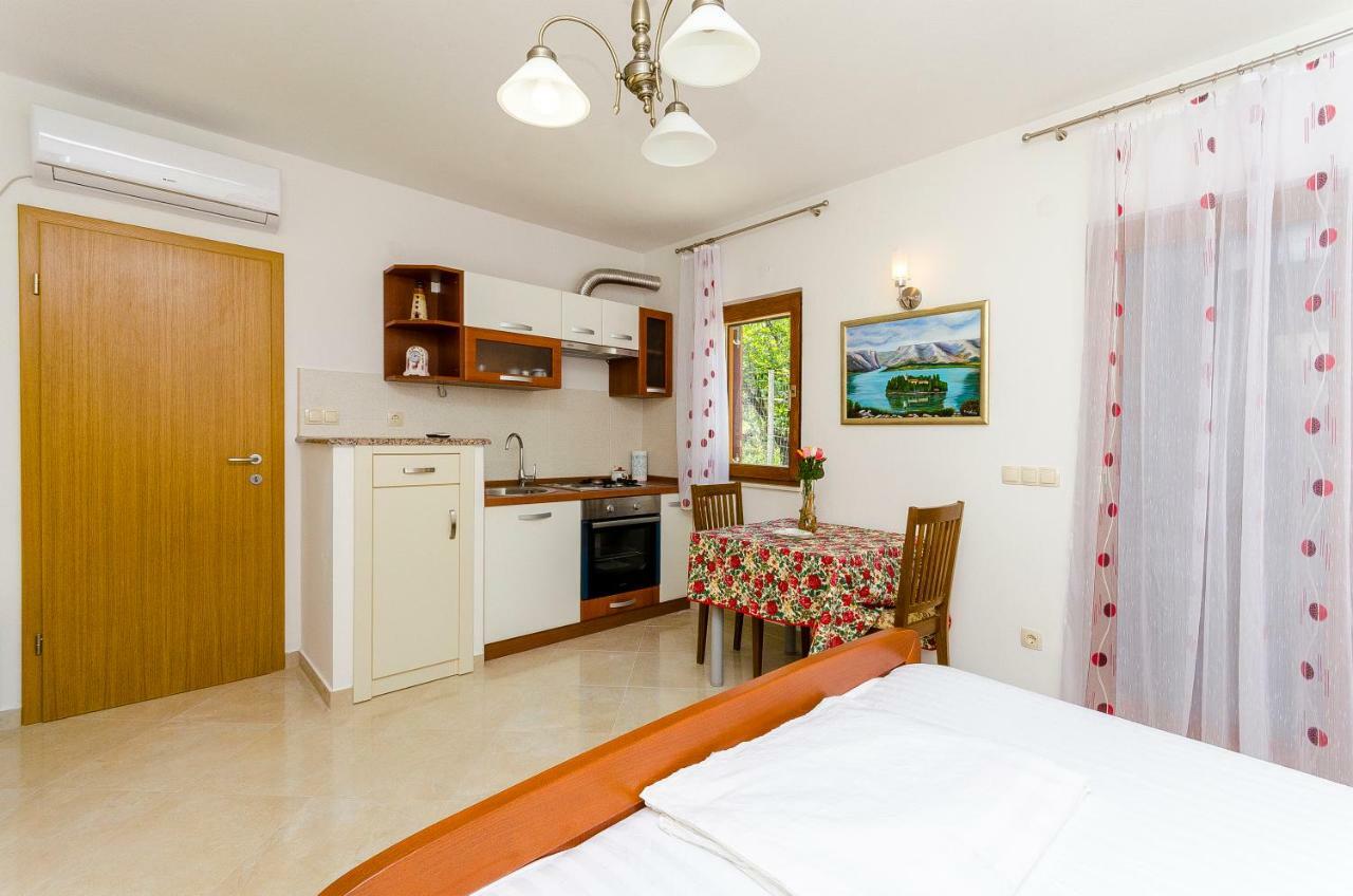 Apartman Ivan Трогир Екстериор снимка